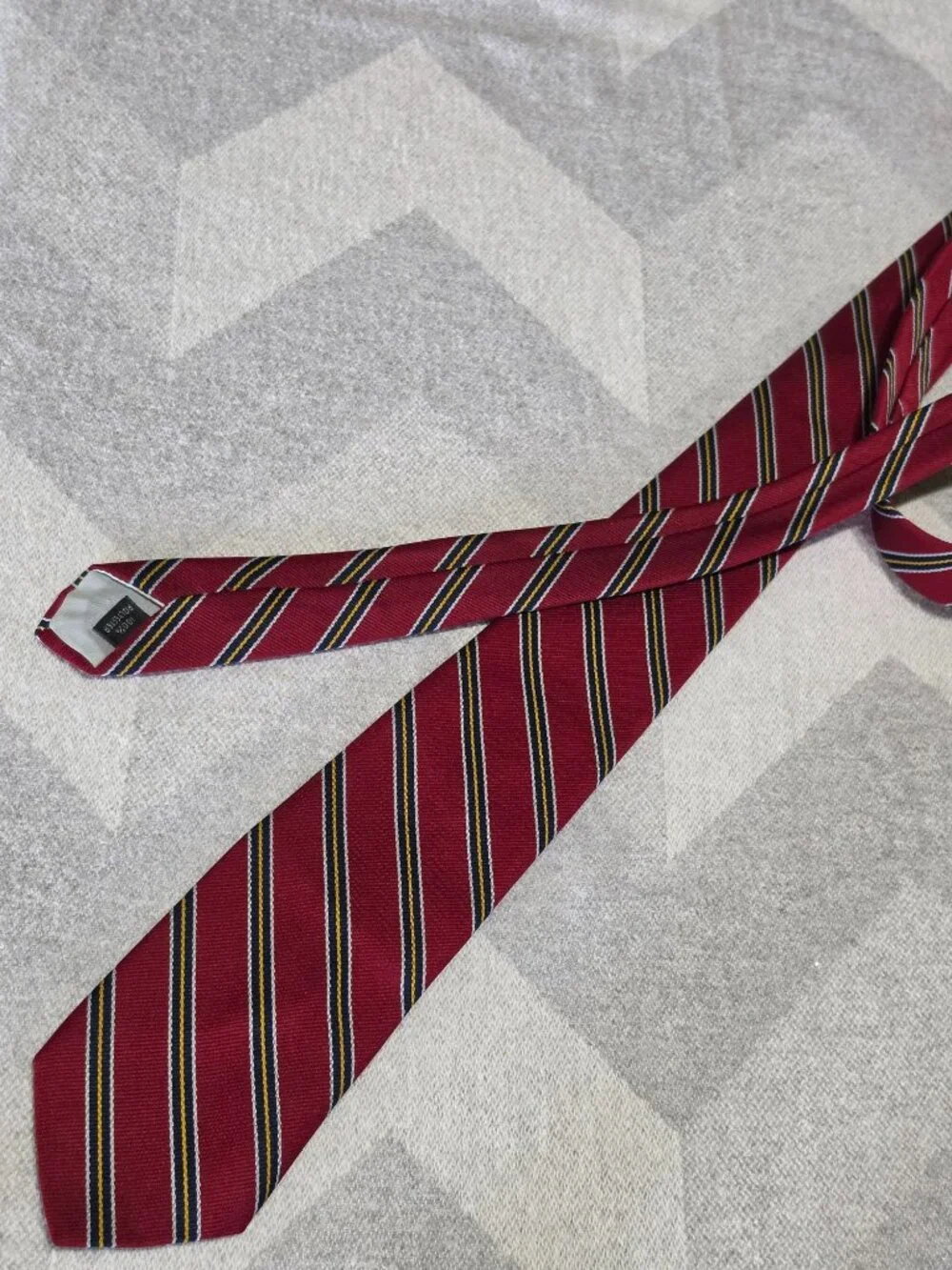 Michael Reed Designer Collection Red Striped Tie With Yellow & Navy Accents 100%